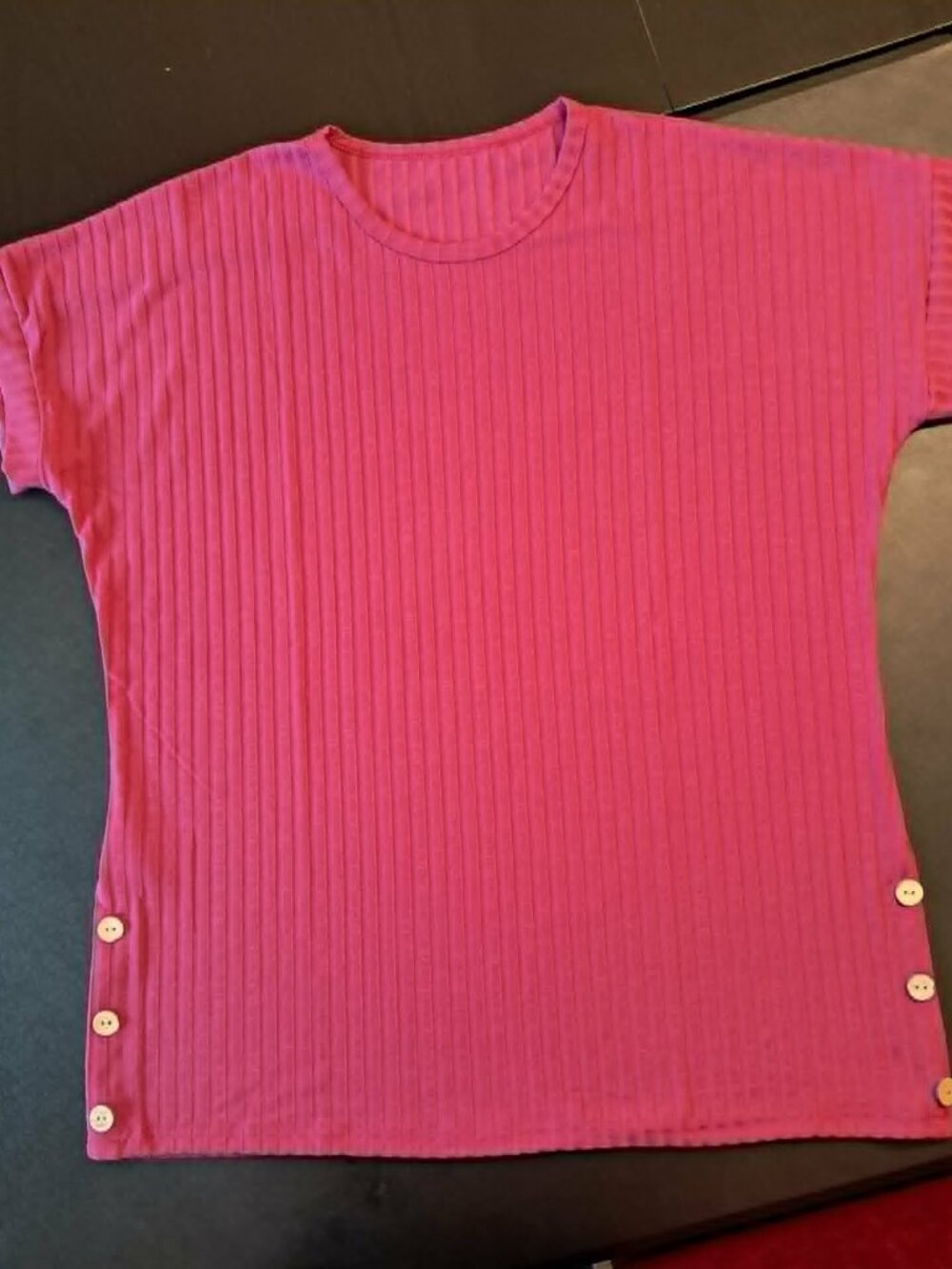 Pink Ribbed Top w/ Side Buttons Size XL - Picture 2 of 8